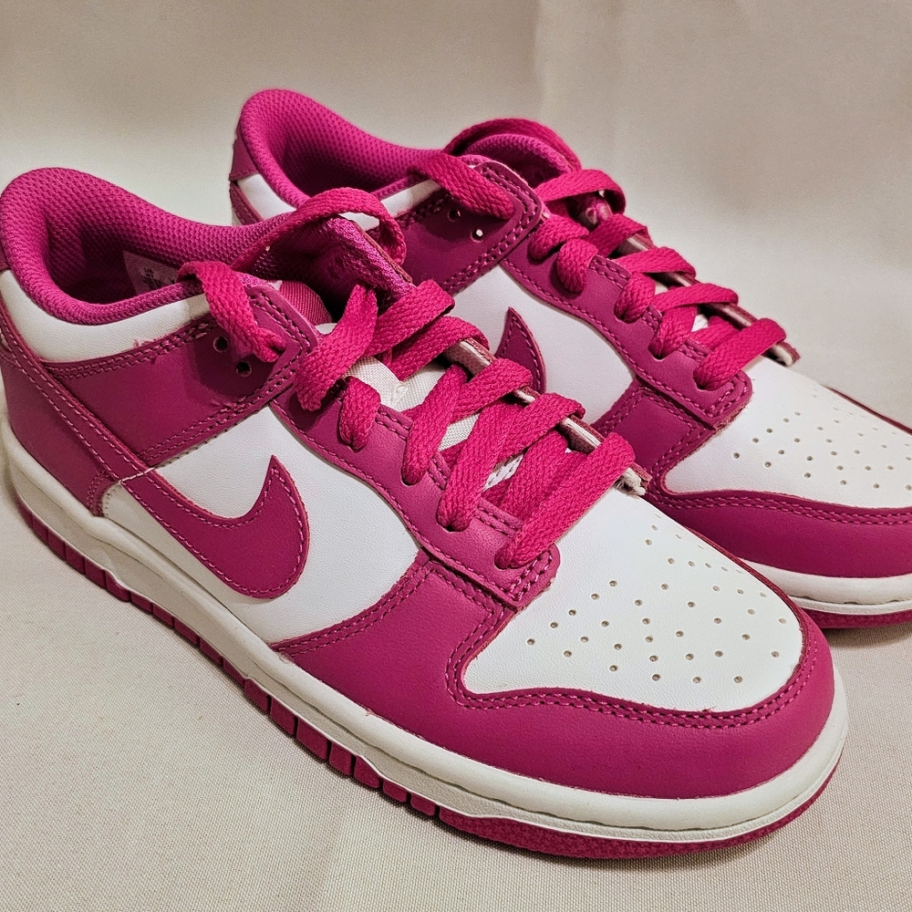 Nike Dunk Low GS Active Fuchsia Size 4Y NIB Athletic Sneakers Women's 5.5